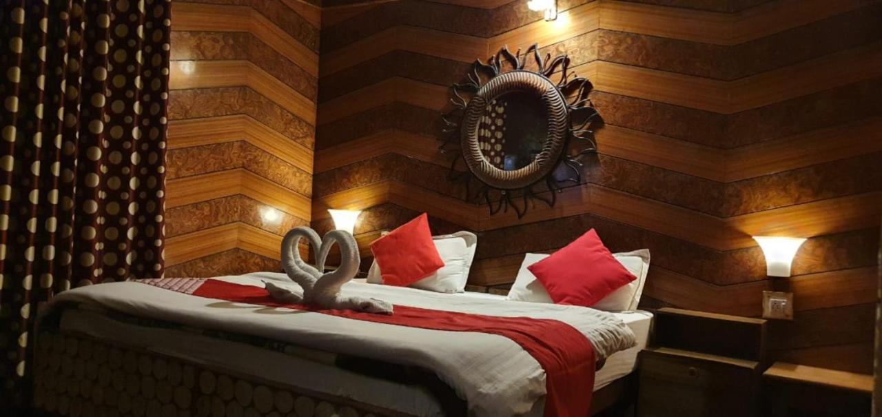 Goroomgo Ankur Lake View Mall Road Nainital - Prime Location With Luxury Room Extérieur photo