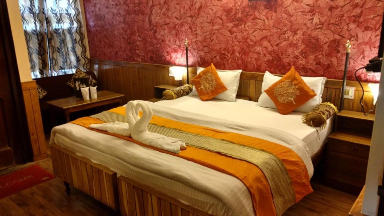 Goroomgo Ankur Lake View Mall Road Nainital - Prime Location With Luxury Room Extérieur photo
